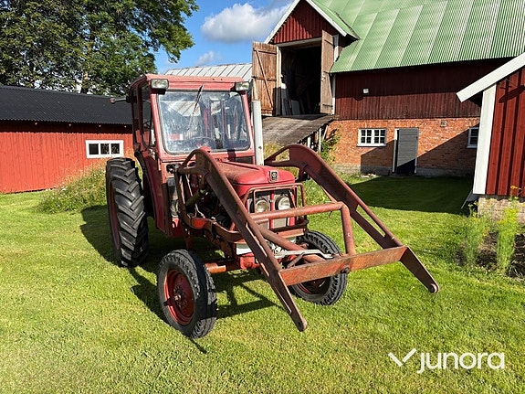 Traktor med frontlastare - Volvo BM, 400 Buster 13 of 30