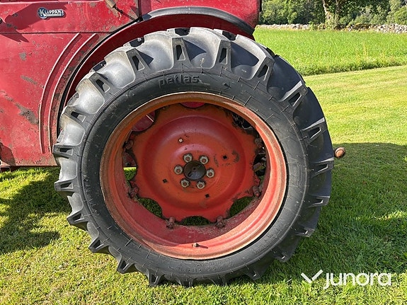 Traktor med frontlastare - Volvo BM, 400 Buster 25 of 30
