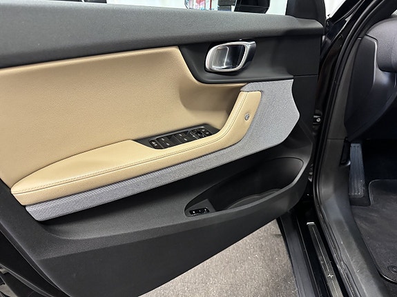 Polestar 2 6 of 28