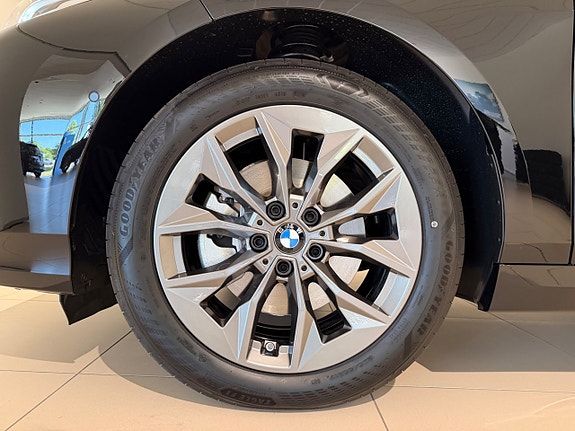 BMW 120 3 of 12