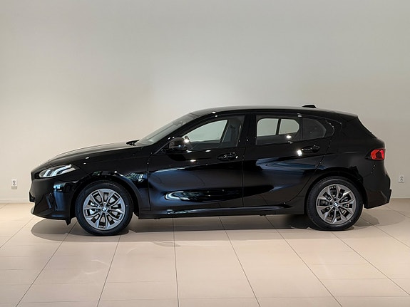 BMW 120 2 of 12