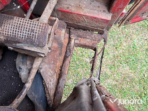Traktor - Massey Ferguson, 135 Special 8-VX 13 of 30