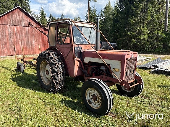 Traktor med skogsvagn - International, IH 434 13 of 30