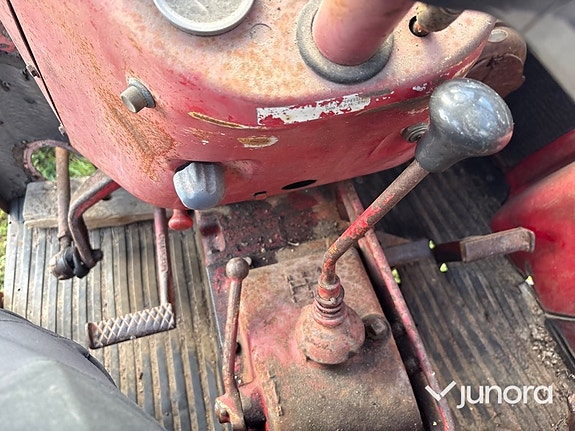 Traktor med skogsvagn - International, IH 434 30 of 30