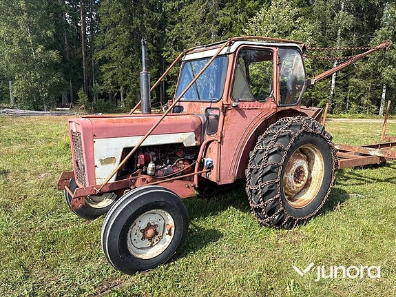 Traktor med skogsvagn - International, IH 434 8 of 30