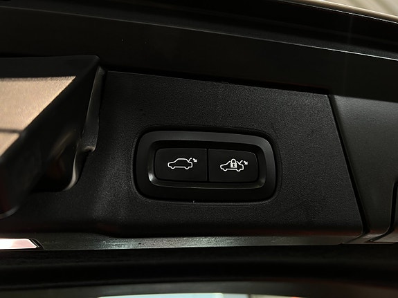 Volvo V90 Cross Country 11 of 11