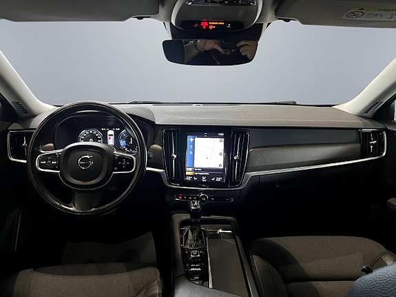 Volvo V90 Cross Country 7 of 11