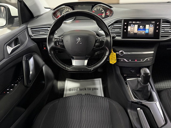 Peugeot 308 SW 13 of 20