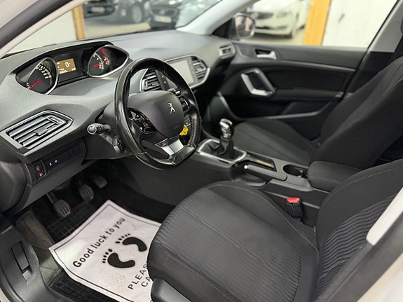 Peugeot 308 SW 14 of 20