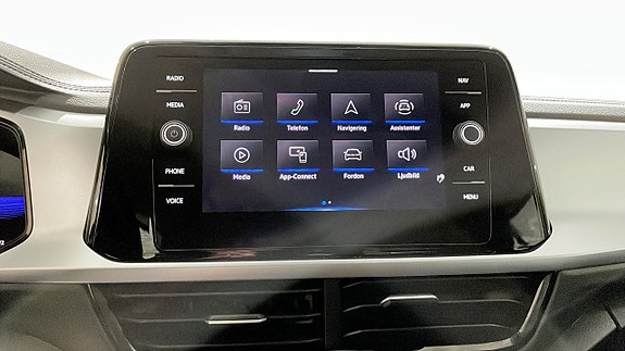 Volkswagen T-Roc 9 of 12
