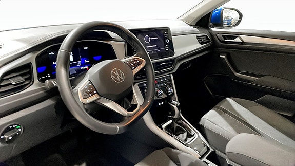 Volkswagen T-Roc 7 of 12