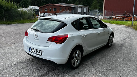 Opel Astra 3 of 6