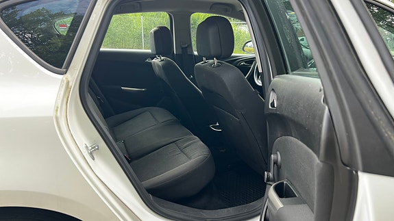 Opel Astra 5 of 6