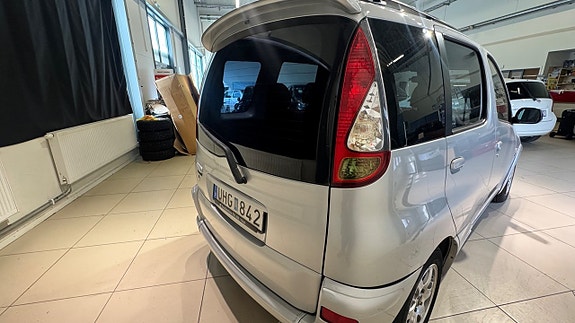 Toyota Yaris Verso 12 of 16