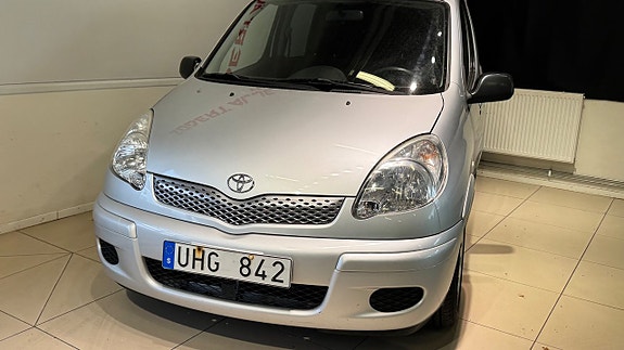 Toyota Yaris Verso 5 of 16