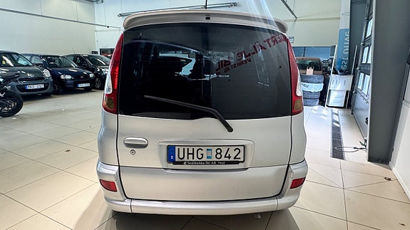 Toyota Yaris Verso 11 of 16