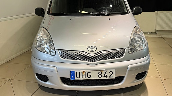Toyota Yaris Verso 6 of 16