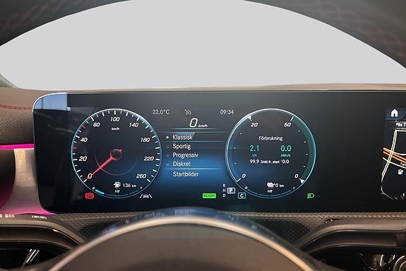 Mercedes-Benz CLA250 e 8 of 13