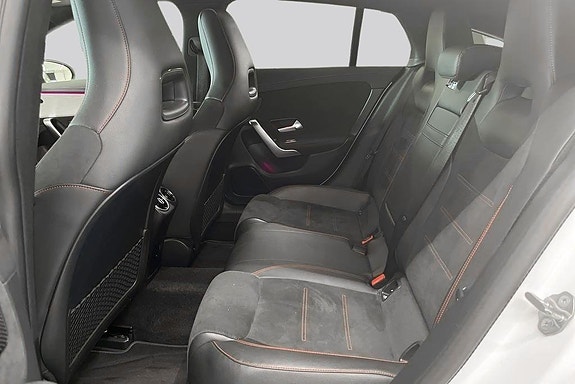 Mercedes-Benz CLA250 e 11 of 13