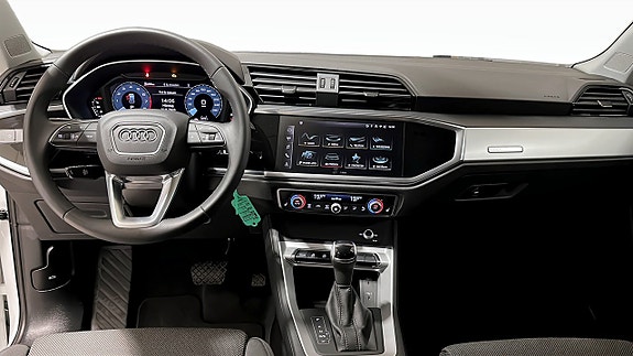 Audi Q3 10 of 13
