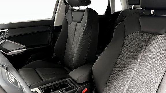 Audi Q3 8 of 13