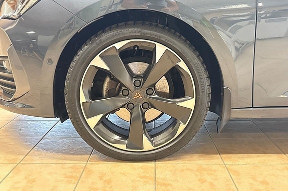 Cupra Leon 12 of 14