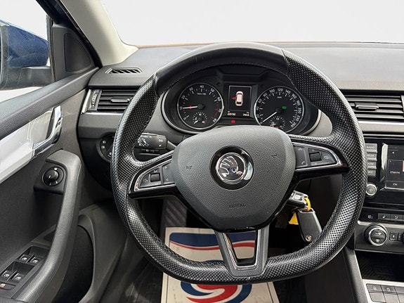 Skoda Octavia 9 of 15