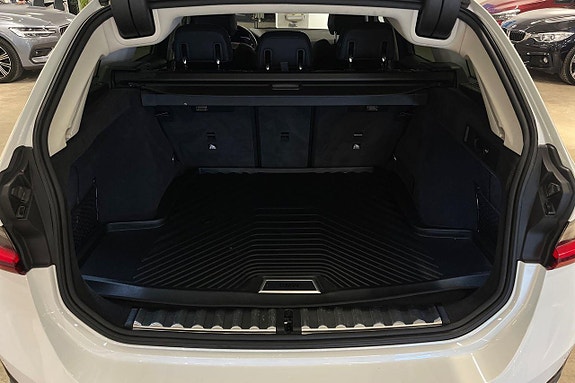 BMW 320d 24 of 26