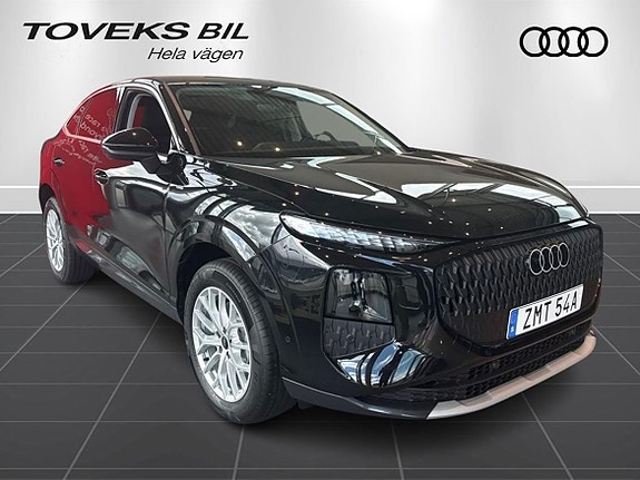 Audi Q3 3 of 10