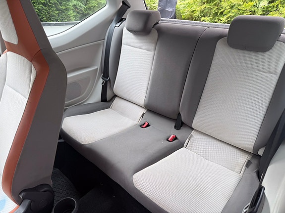 Volkswagen UP! 7 of 10