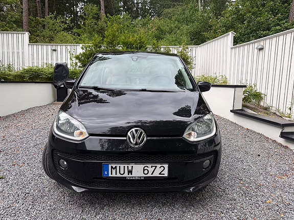 Volkswagen UP! 3 of 10