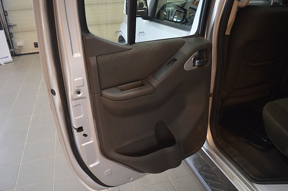 Nissan Navara 12 of 22