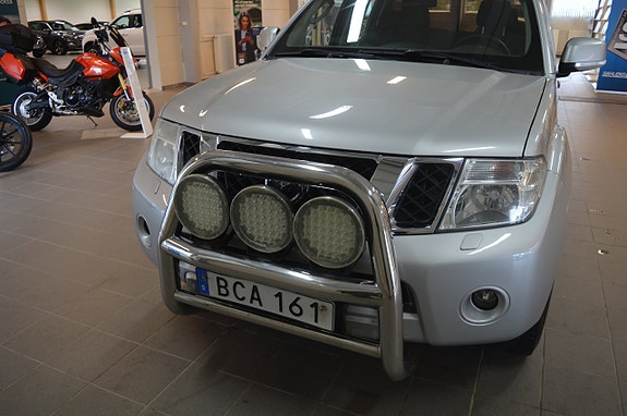 Nissan Navara 2 of 22