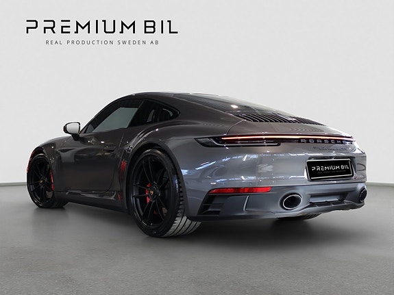 Porsche 911 Carrera 4 GTS 3 of 11