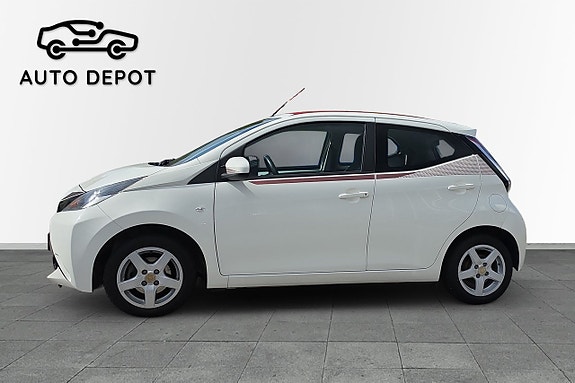 Toyota Aygo 2 of 10