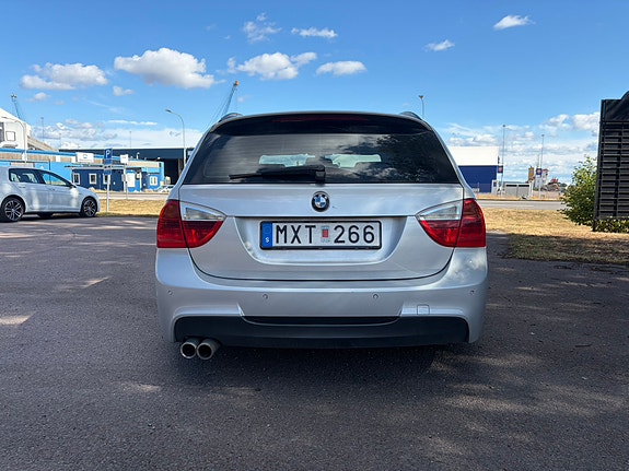 BMW 325d 7 of 12