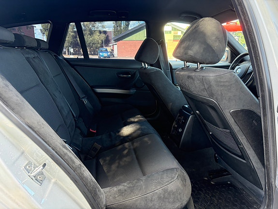 BMW 325d 5 of 12