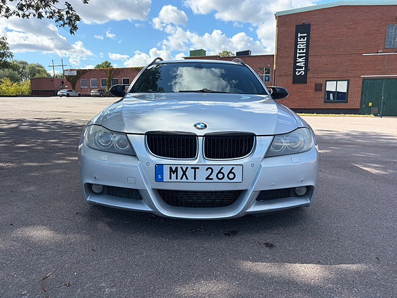 BMW 325d 6 of 12