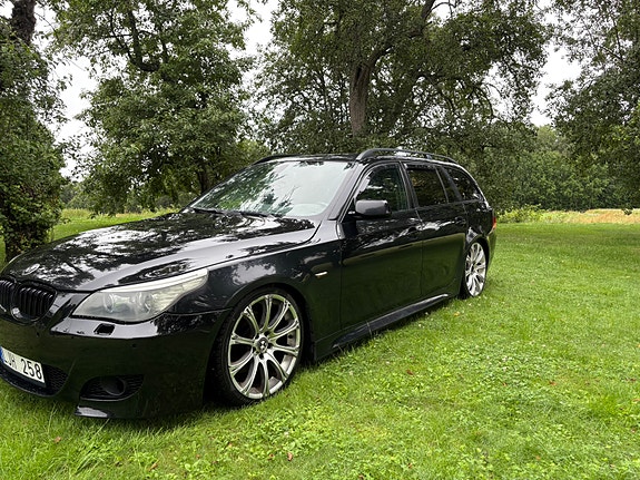 BMW 525d 2 of 7