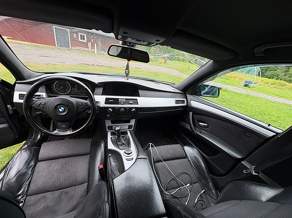 BMW 525d 5 of 7