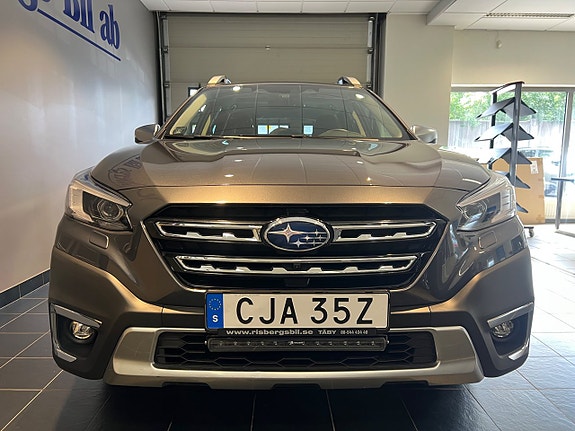 Subaru Outback 3 of 19