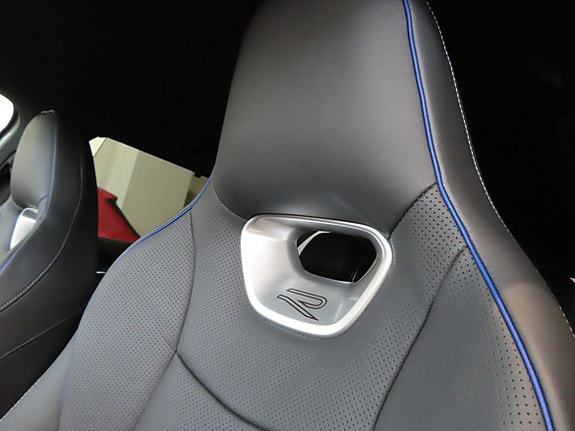 Volkswagen Passat 15 of 25