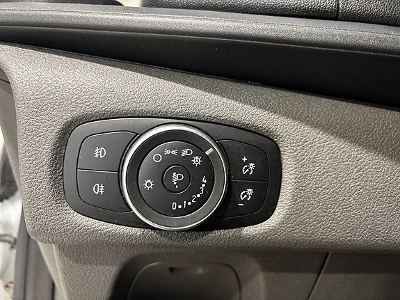 Ford Transit Custom 24 of 27