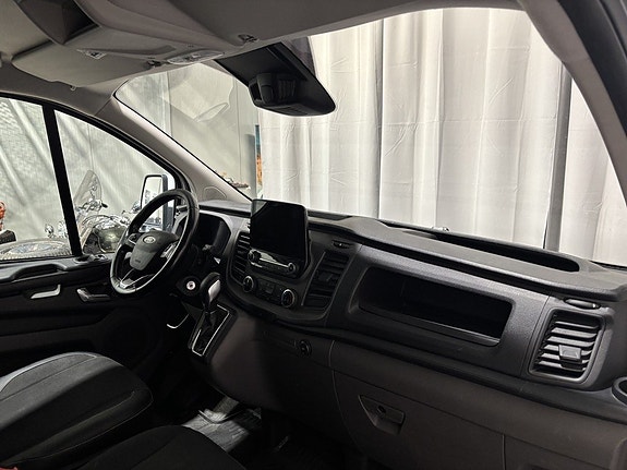 Ford Transit Custom 23 of 27