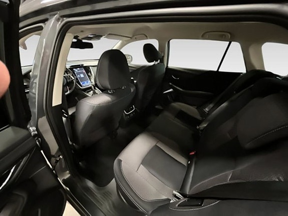 Subaru Outback 10 of 15