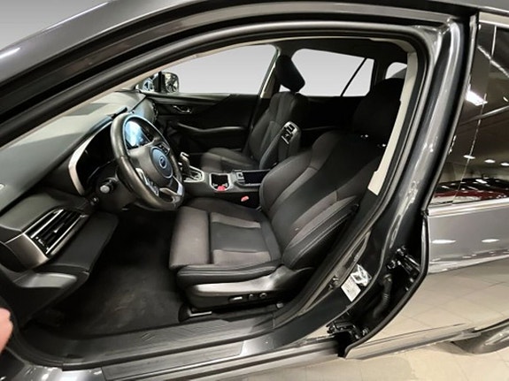 Subaru Outback 8 of 15