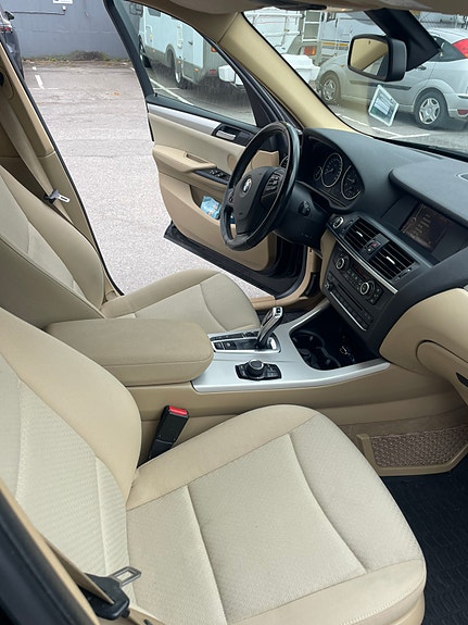 BMW X3 9 of 11