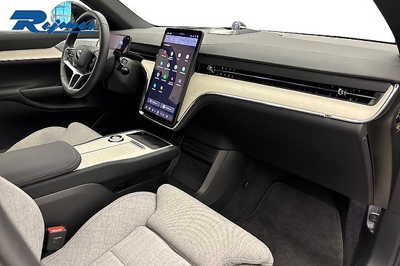 Volvo EX90 7 of 25