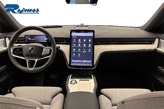 Volvo EX90 9 of 25