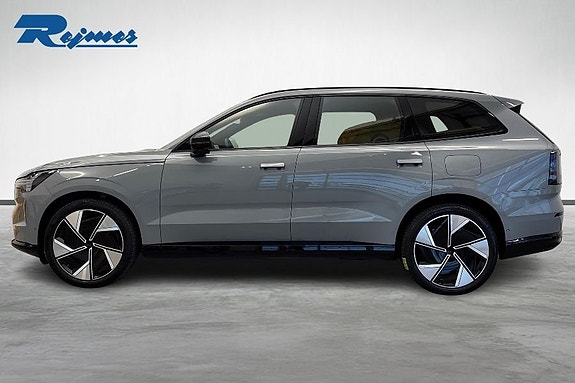 Volvo EX90 2 of 25